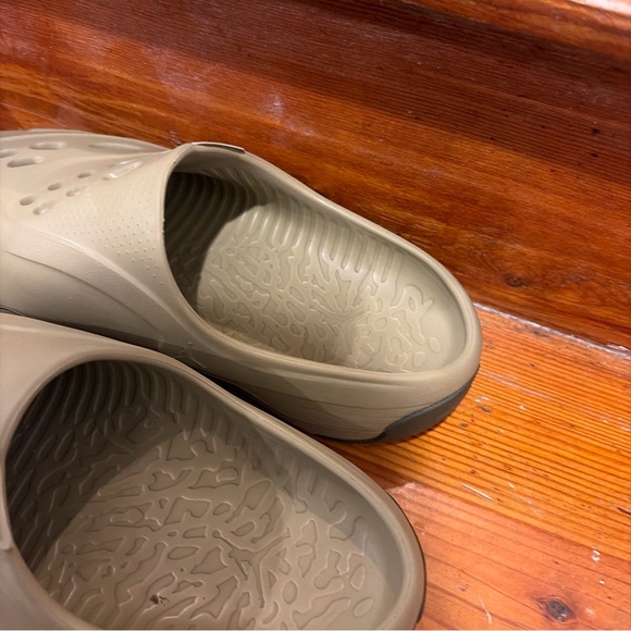 Jordan roam slide olive green mens sz 11 rare main image 11